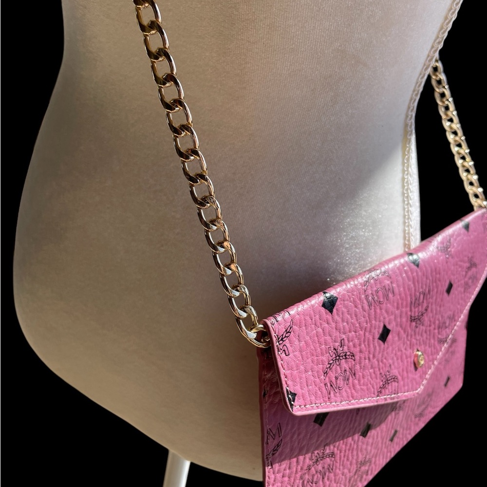 NEW w/Box MCM VIP Clutch or Crossbody in Pink  9” x 6” - Picture 2 of 13